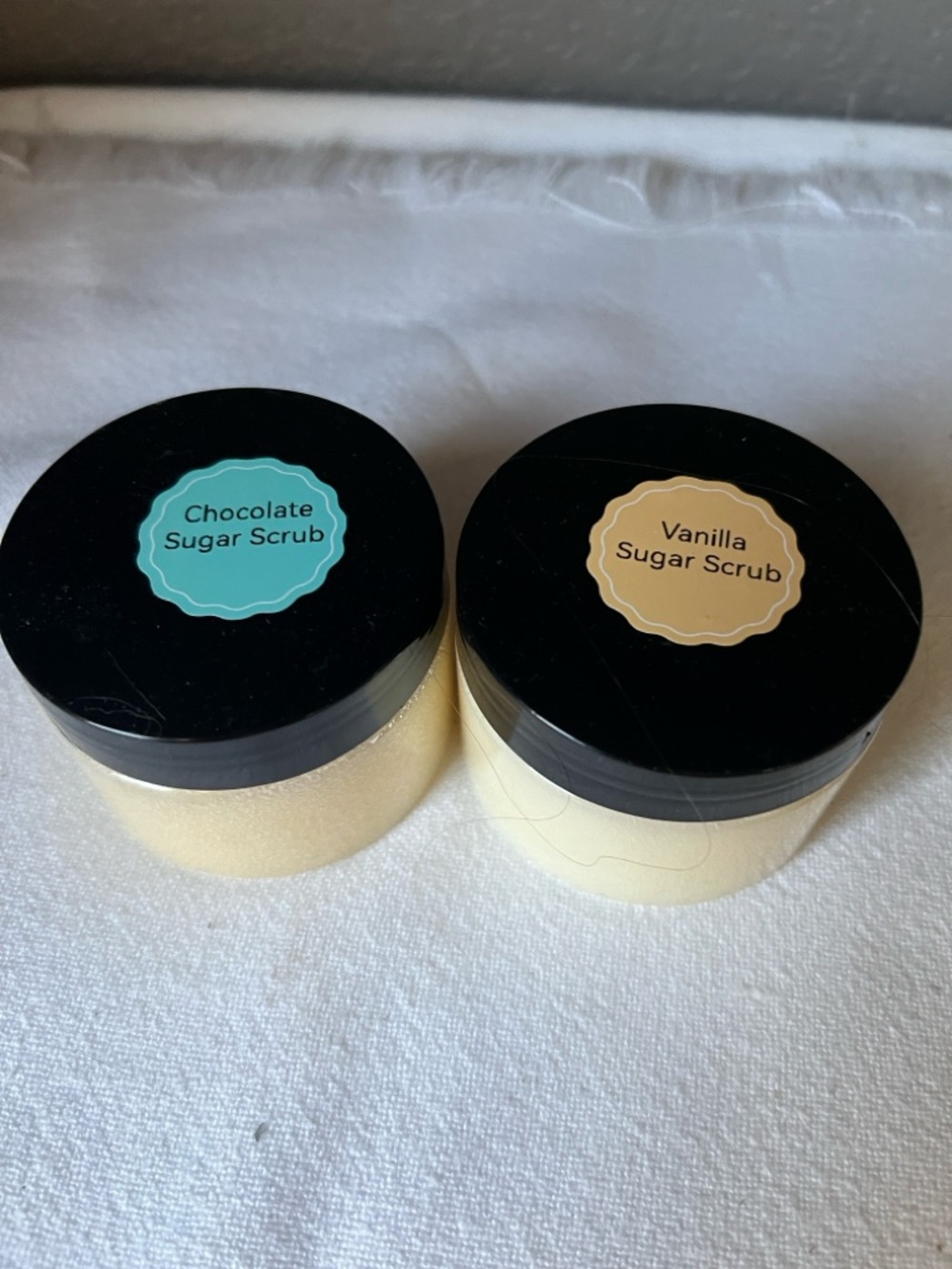 Hand Crafted Black-Lid Sugar Scrub Duo (Vanilla & Chocolate)